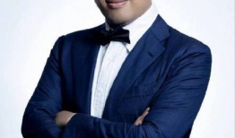 吃瓜爆料靳东万茜,娱乐圈新恋情引热议